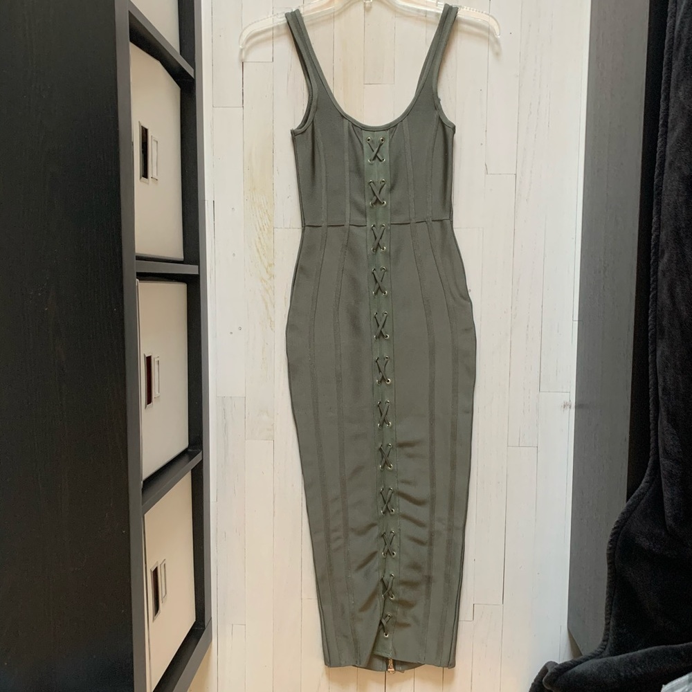 Elastic skin tight dress with full back zipper